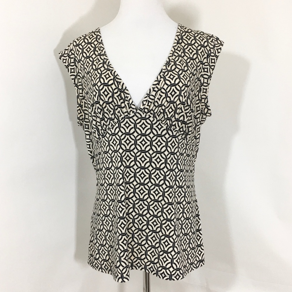 BCBG‎ V-Neck Sleeveless Top Sz L